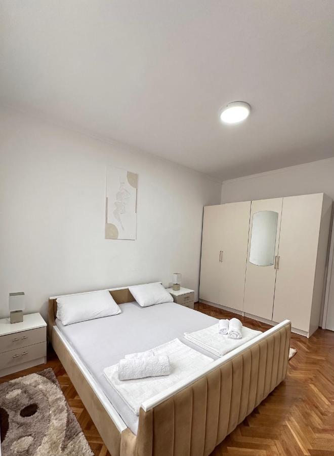 Apartment D-Moll Sutomore Exteriör bild