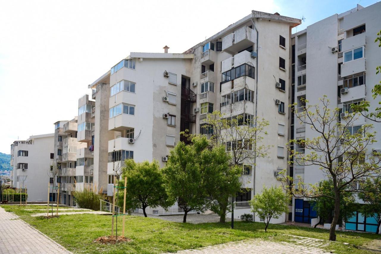 Apartment D-Moll Sutomore Exteriör bild